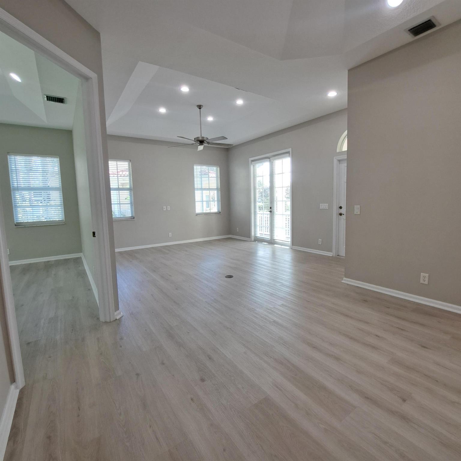 VILLAS AT MANGROVE BAY CO - Residential