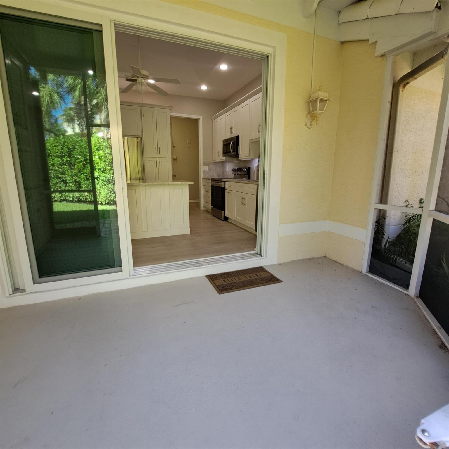 VILLAS AT MANGROVE BAY CO - Residential