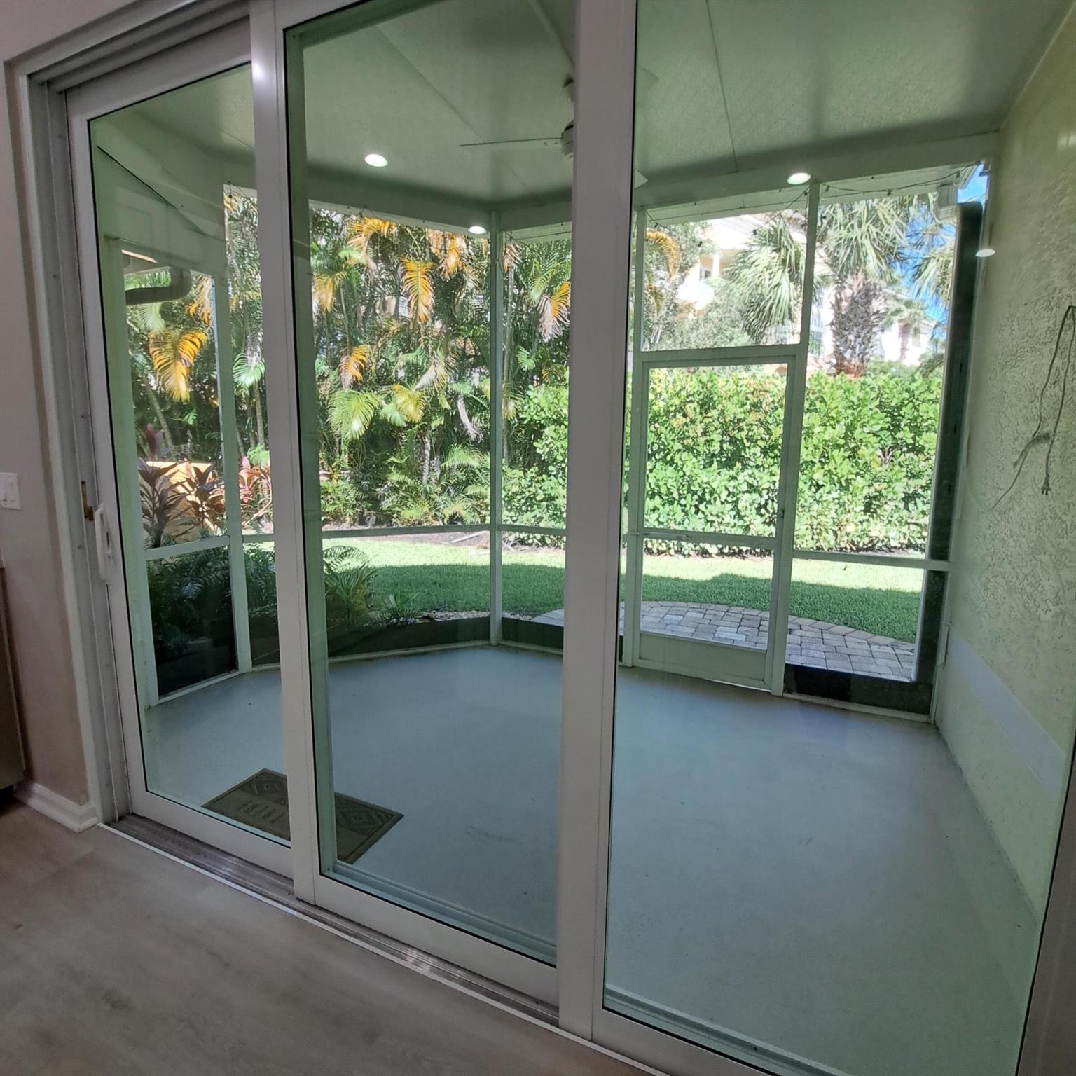 VILLAS AT MANGROVE BAY CO - Residential