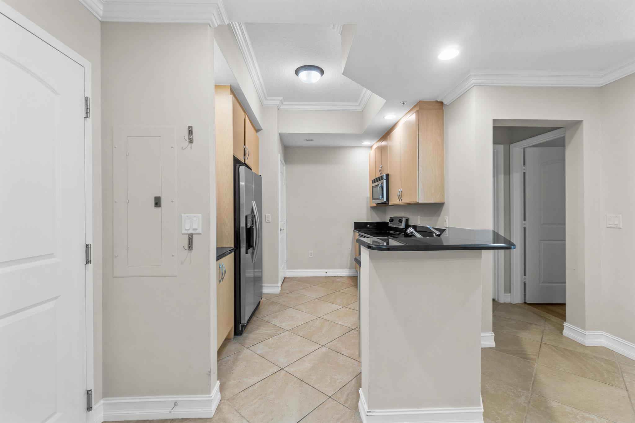 701 S Olive Avenue 1113