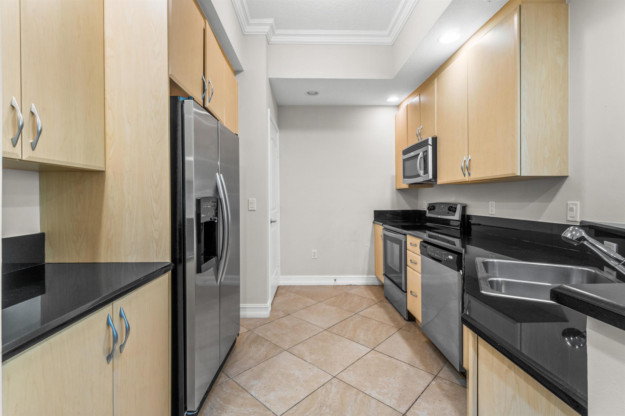 701 S Olive Avenue 1113