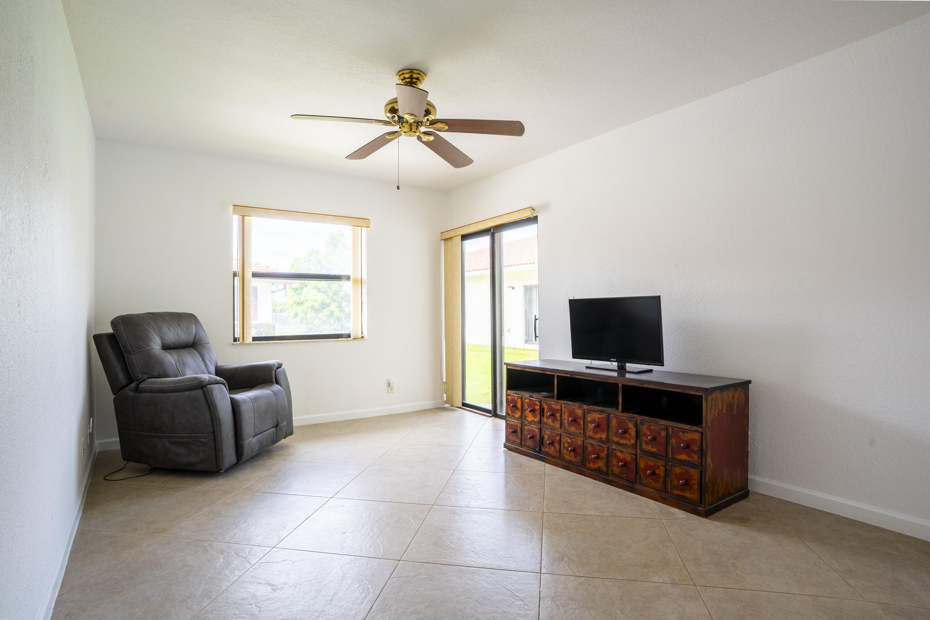 KNOB HILL SUB - Residential