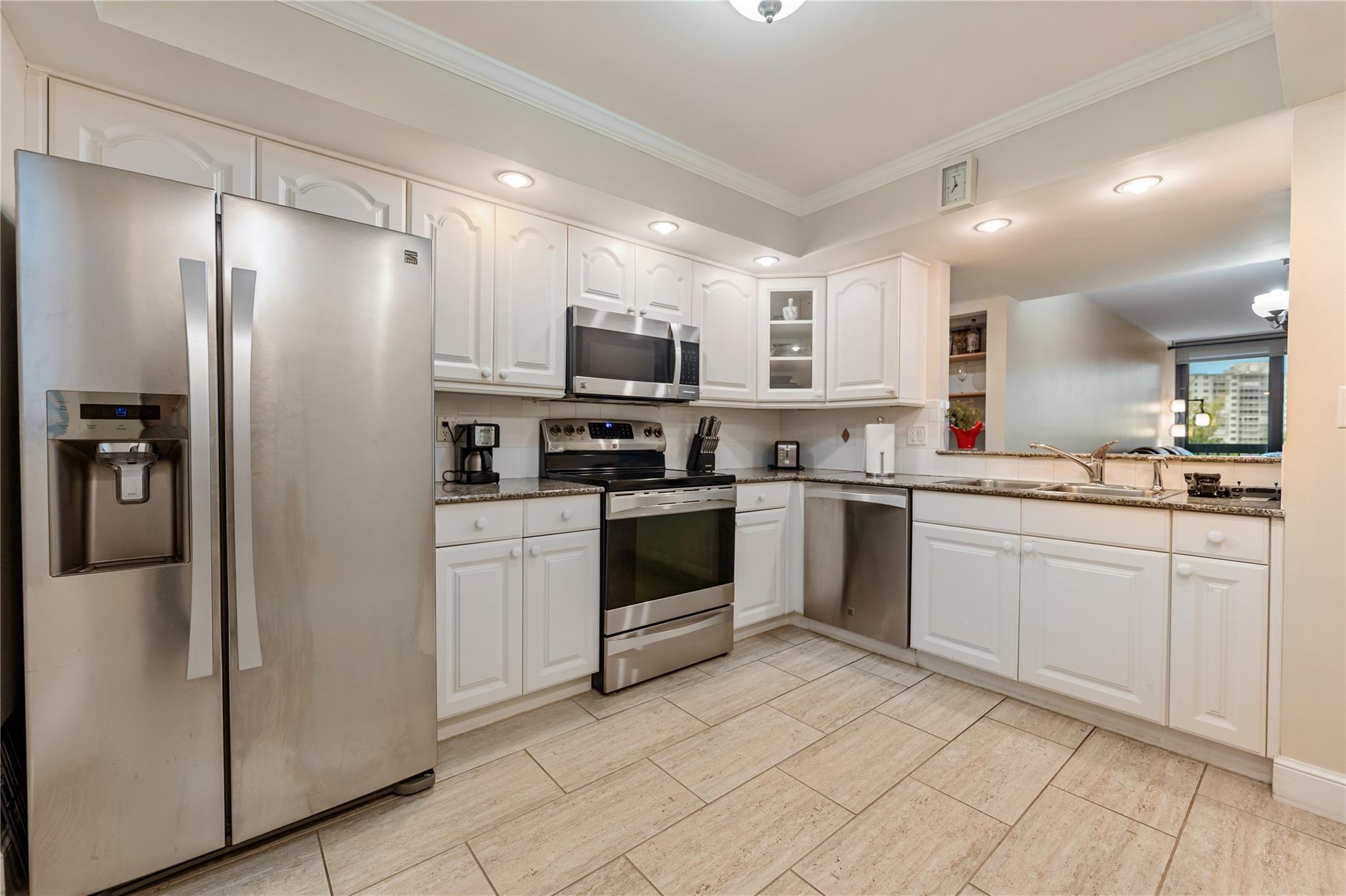 2900 NE 14th Street Cswy 503