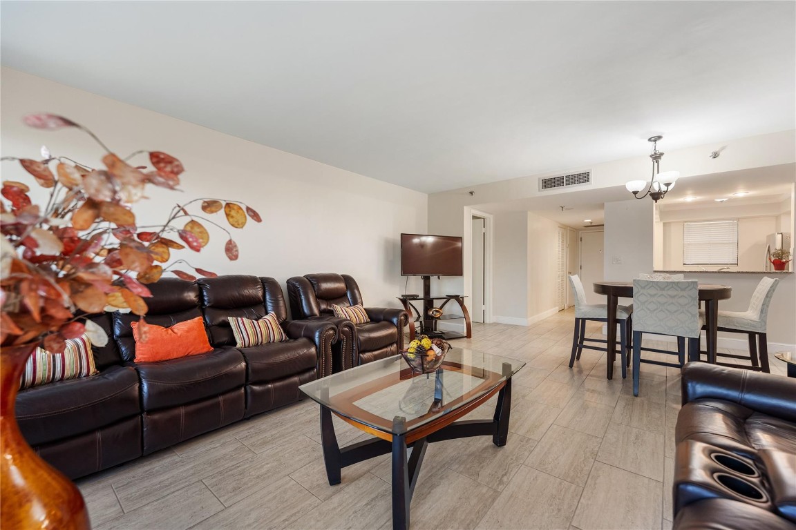 2900 NE 14th Street Causeway 503