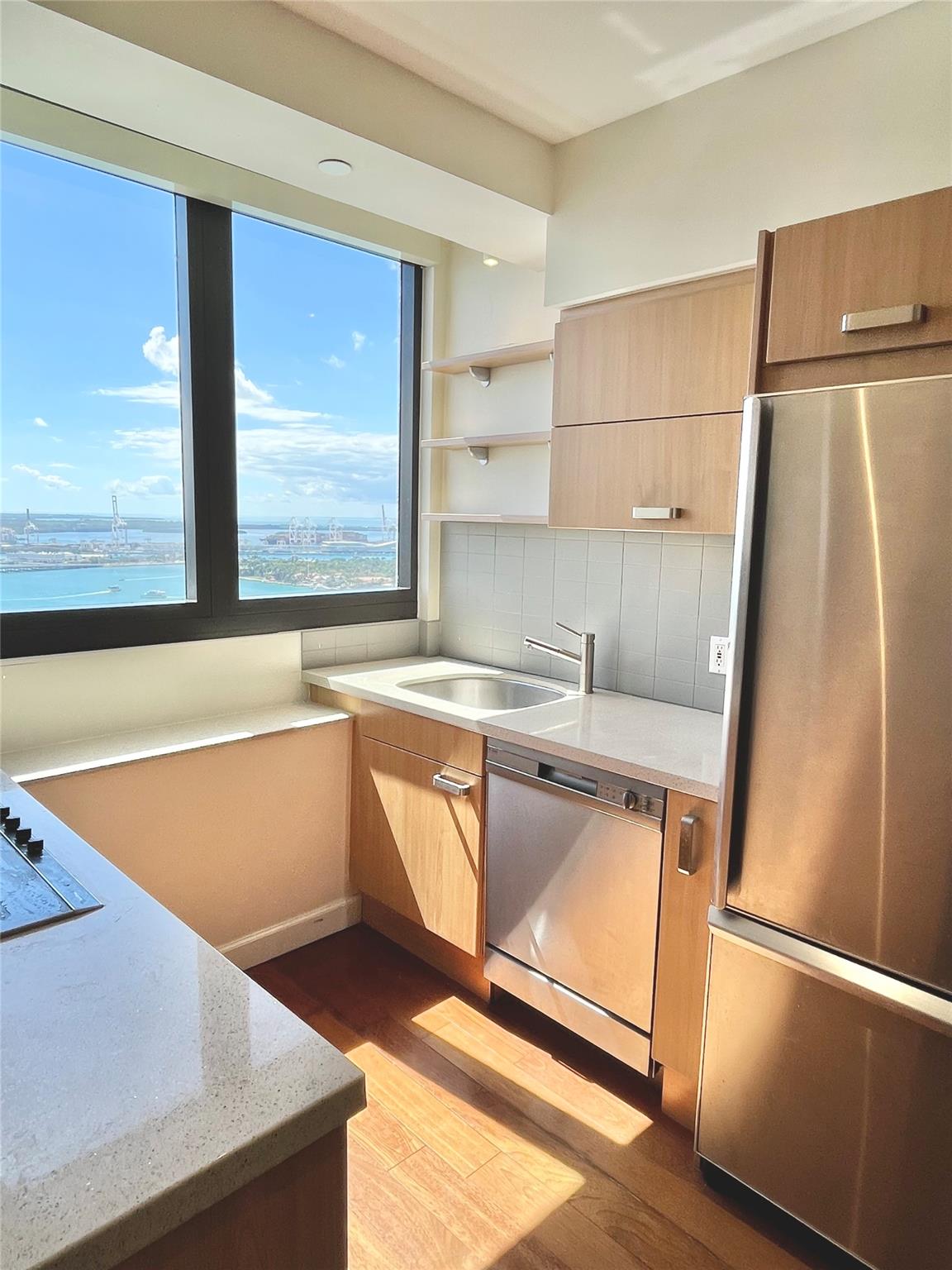 THE WAVERLY AT SOUTH BEAC - Residential