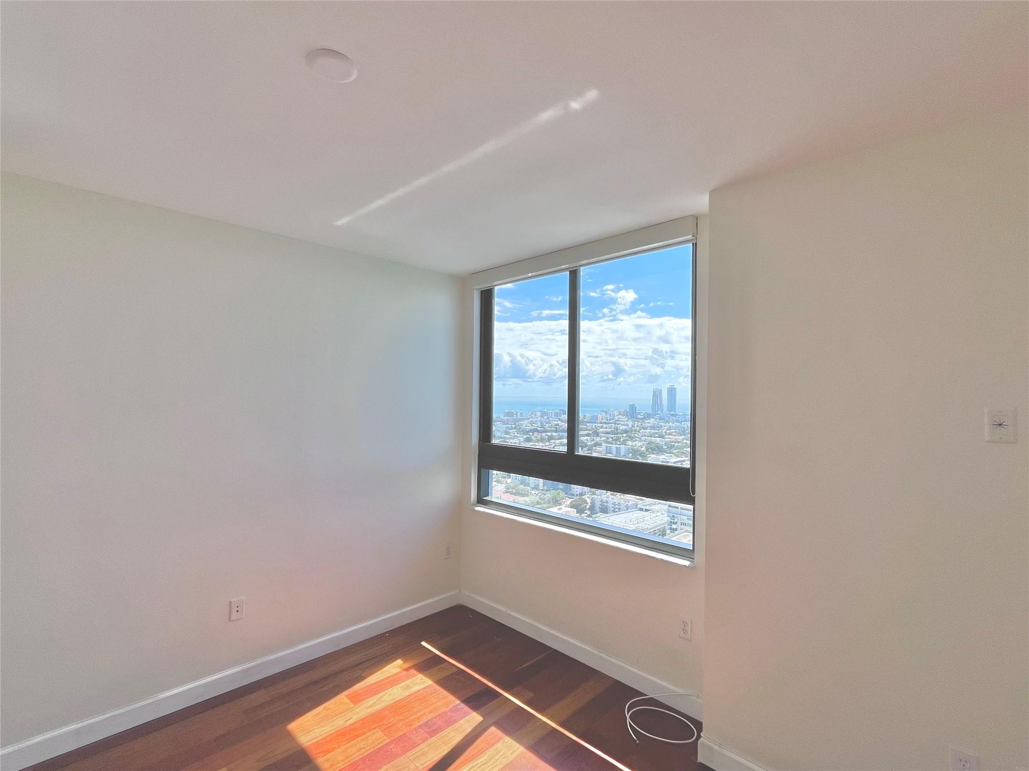 THE WAVERLY AT SOUTH BEAC - Residential