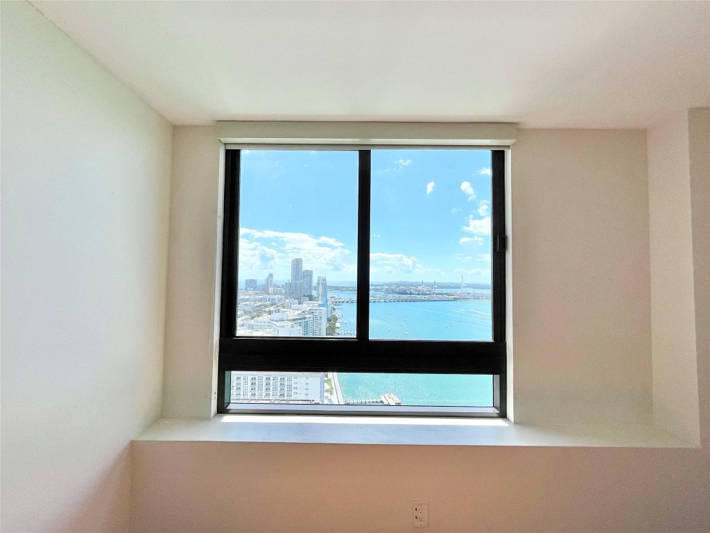 THE WAVERLY AT SOUTH BEAC - Residential