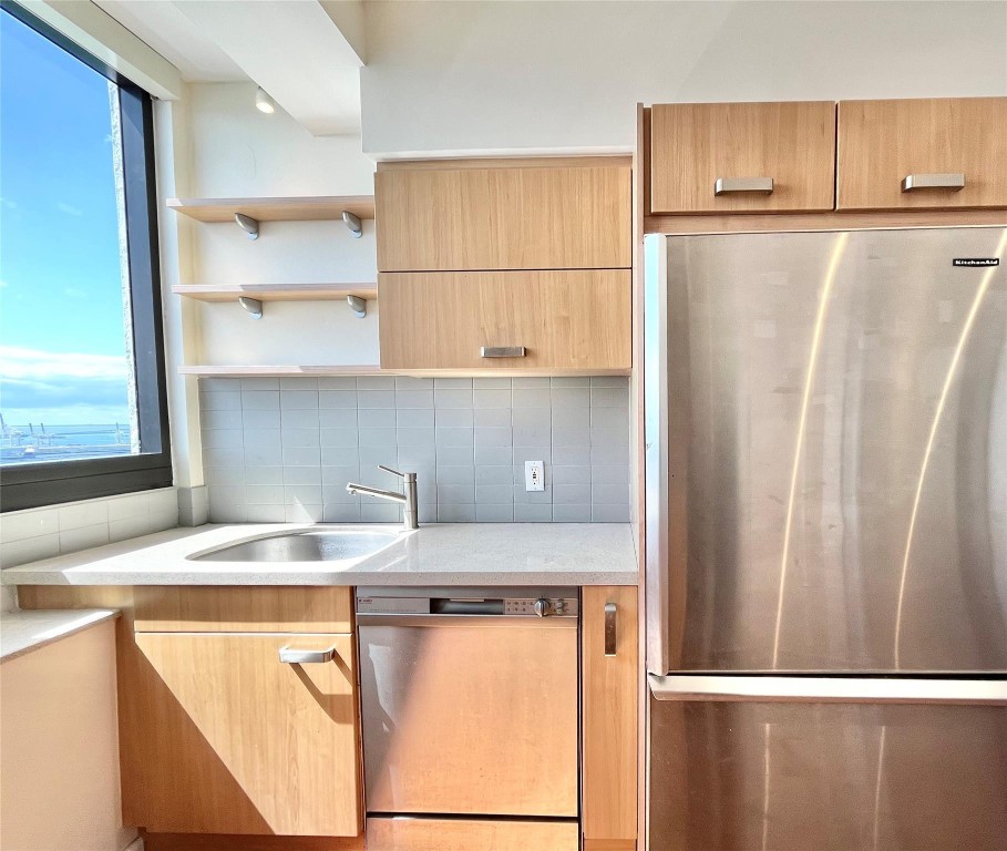 THE WAVERLY AT SOUTH BEAC - Residential