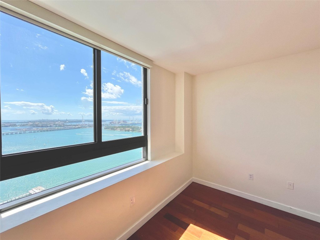 THE WAVERLY AT SOUTH BEAC - Residential