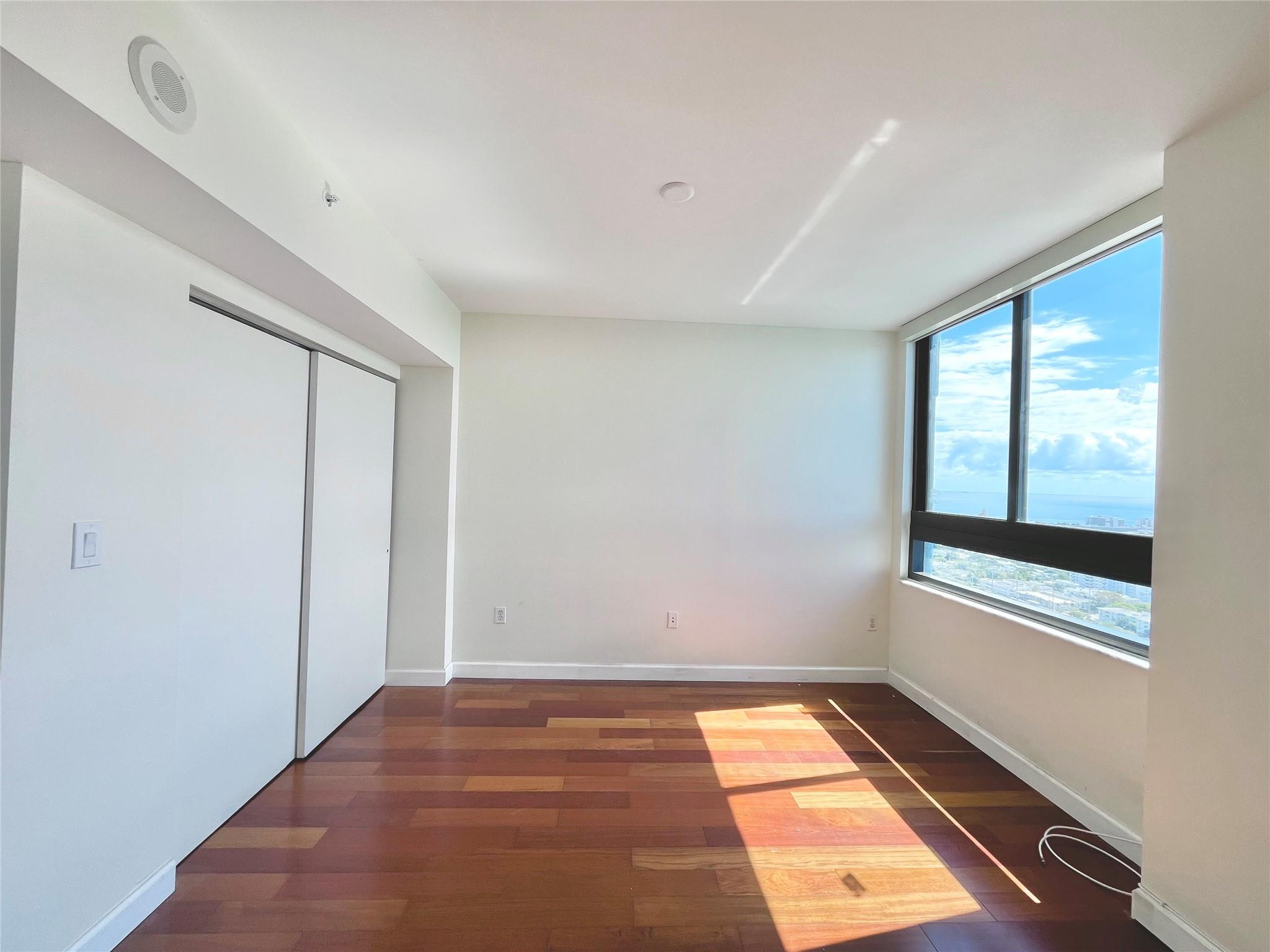 THE WAVERLY AT SOUTH BEAC - Residential