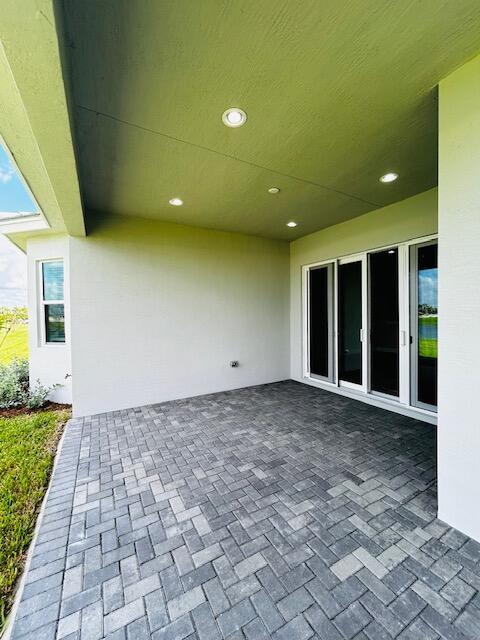 ORCHARDS OF WESTLAKE - Residential Lease