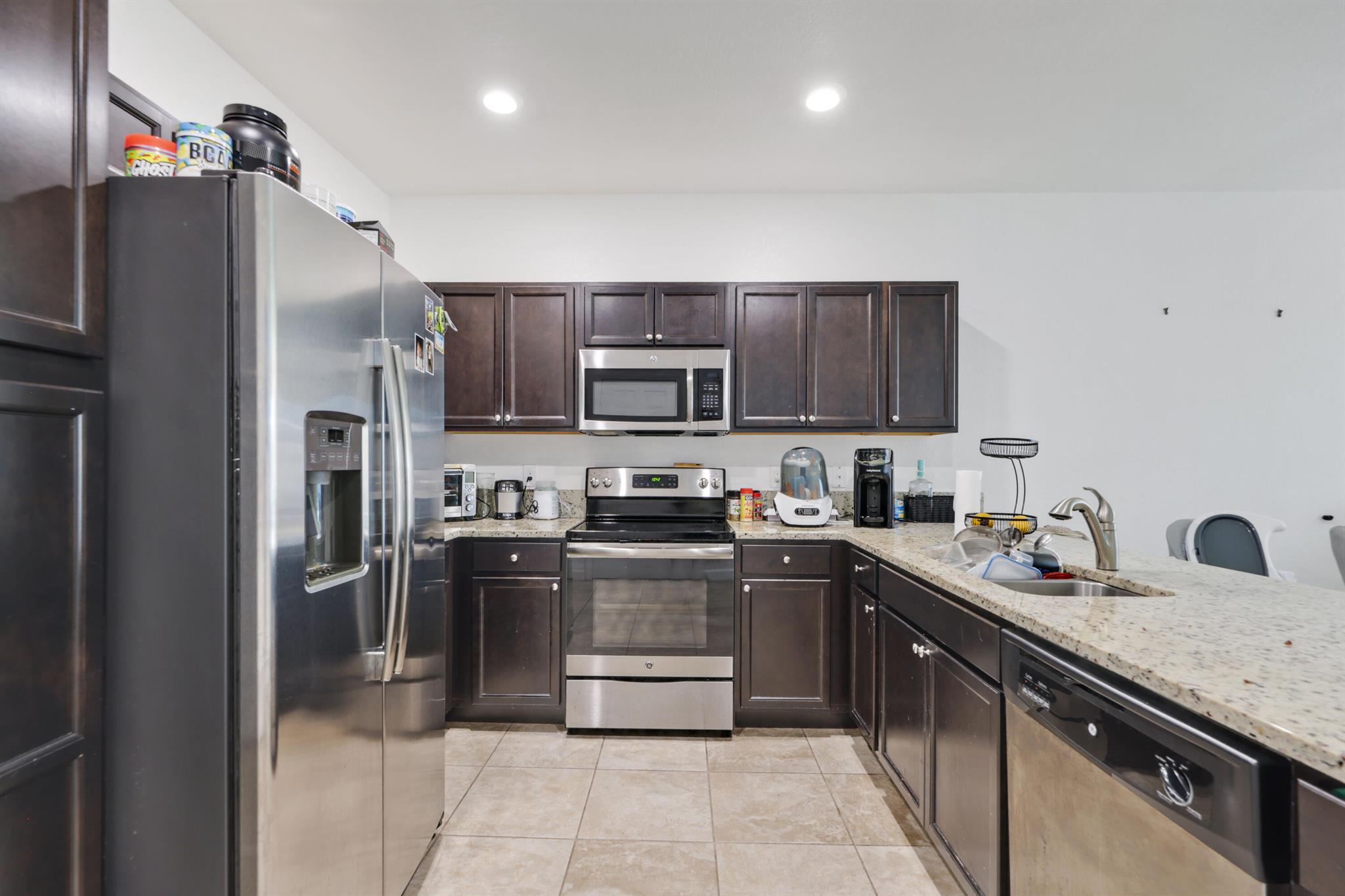 5913 NW 56th Court, Tamarac, FL, 33319/$419,000 4 5913 NW 56th Court