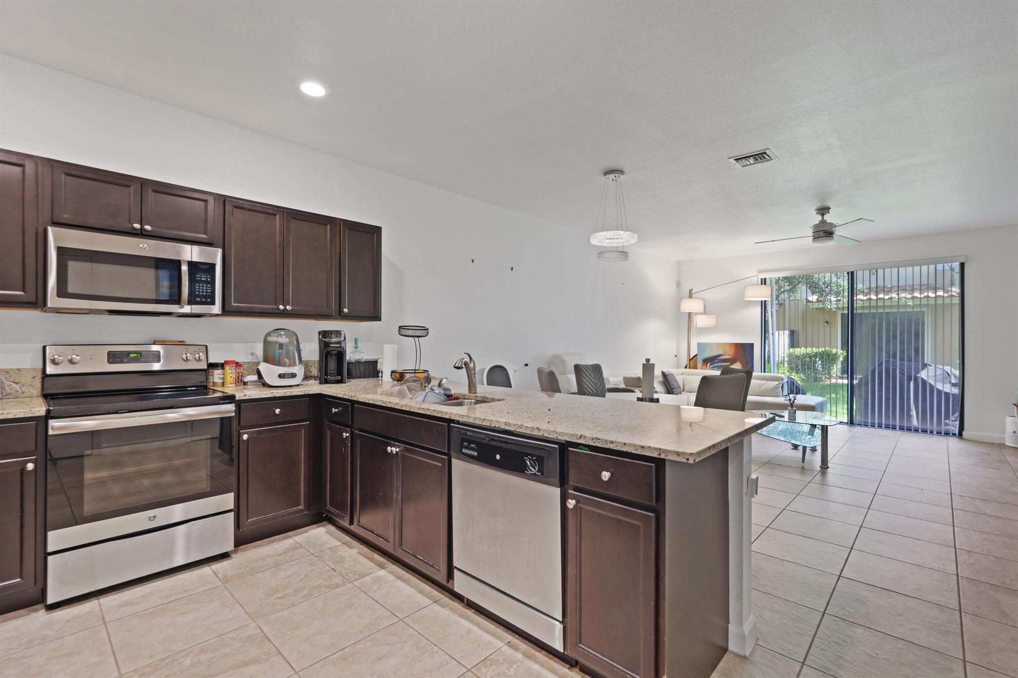 5913 NW 56th Court, Tamarac, FL, 33319/$419,000 3 5913 NW 56th Court