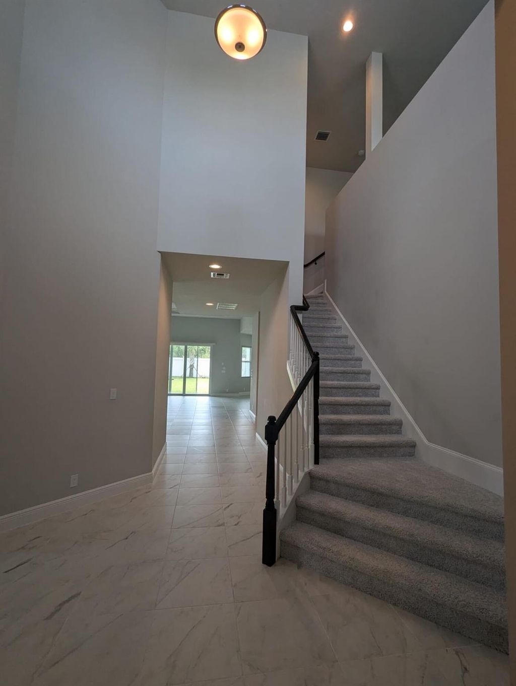 Photo of 9292 Crestview Circle, Palm Beach Gardens, FL 33412 (MLS # R11027329)