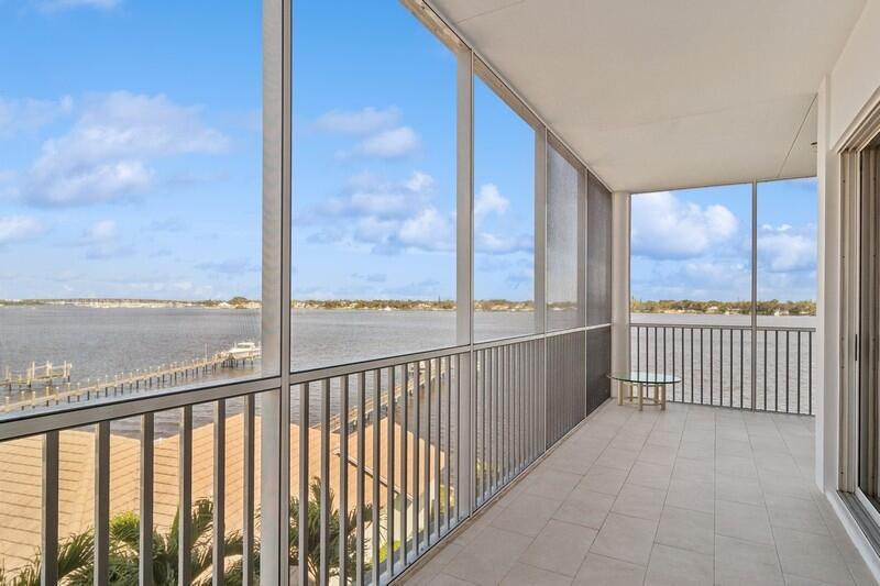 ADMIRALTY CONDO - Residential Lease