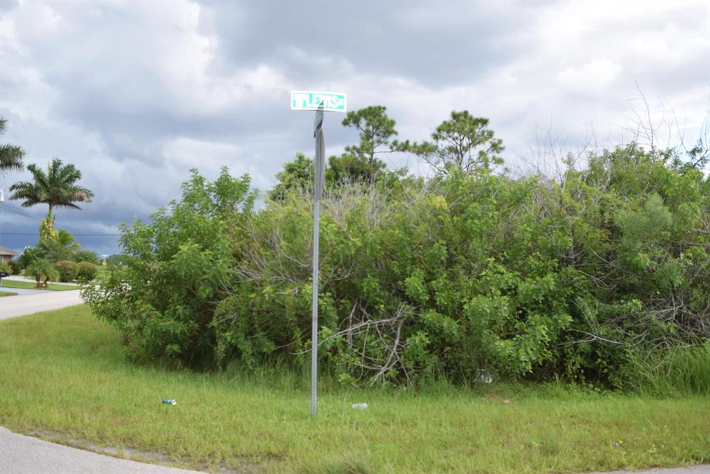 PORT ST LUCIE SECTION 35 - Land