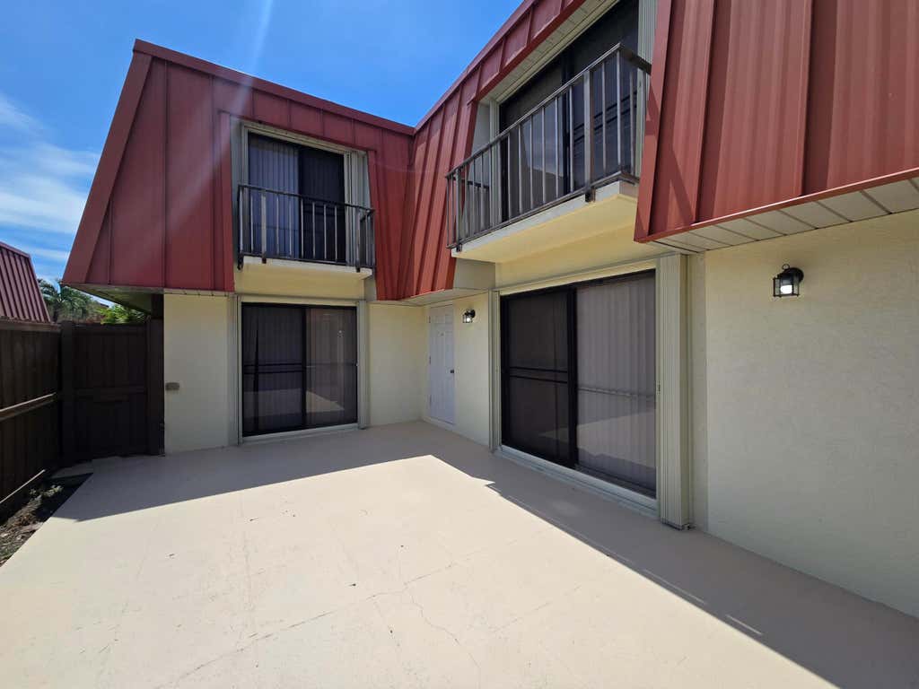 Photo of 3232 MERIDIAN Way N #B, Palm Beach Gardens, FL 33410 (MLS # B26064172)