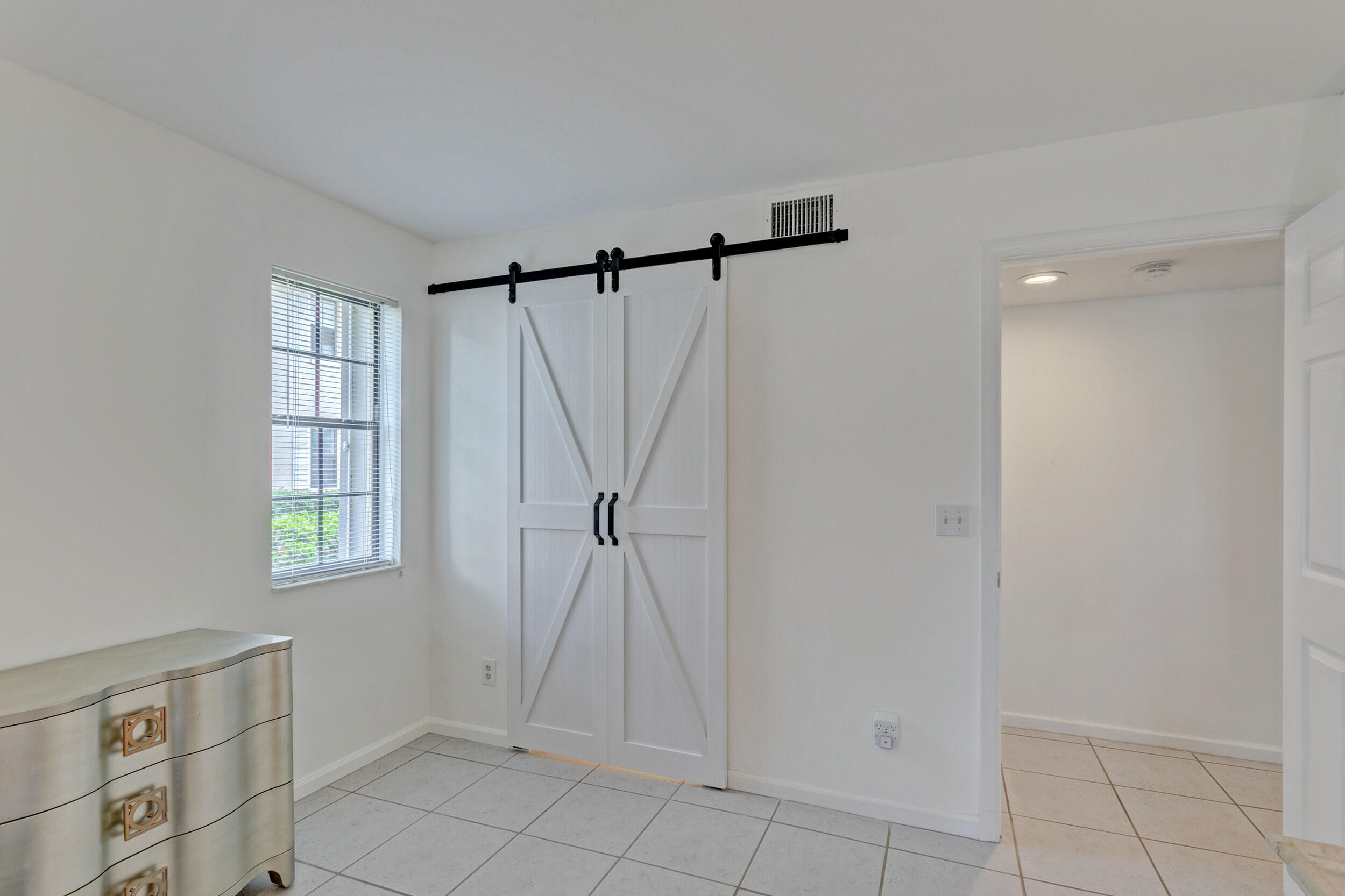 KEYSTONE CONDO - Residential