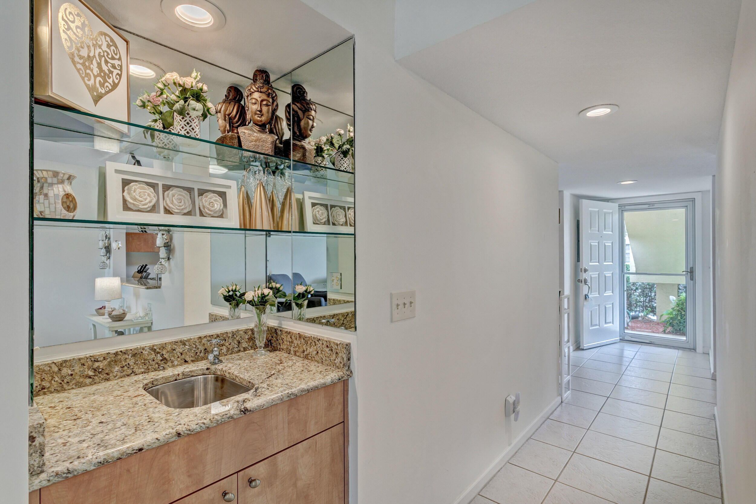 KEYSTONE CONDO - Residential