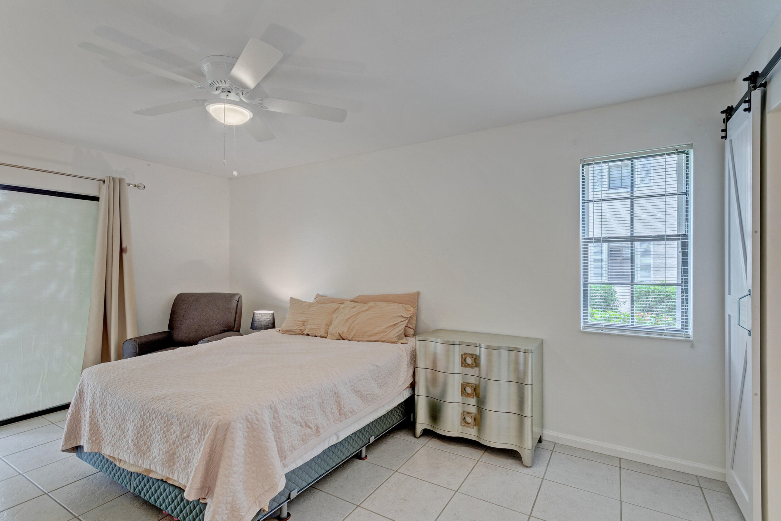 KEYSTONE CONDO - Residential