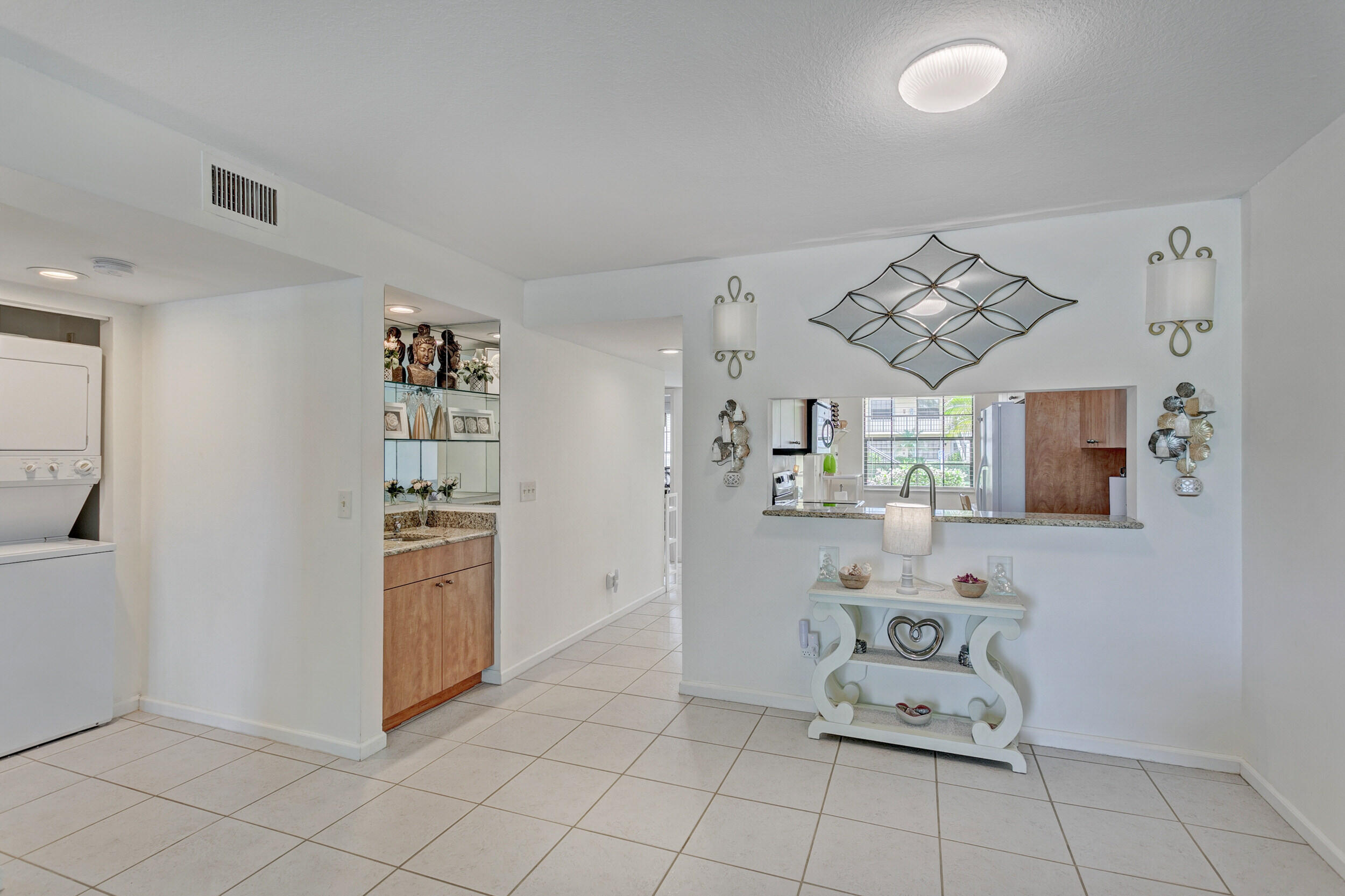 KEYSTONE CONDO - Residential