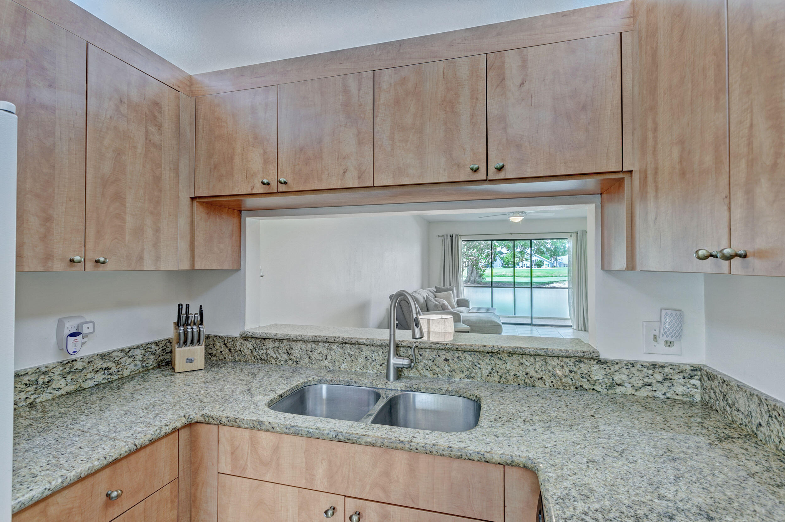 KEYSTONE CONDO - Residential