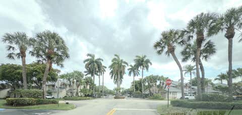 Tiny photo for 2011 E Discovery Cir Circle E, Deerfield Beach, FL 33442 (MLS # B26036523)