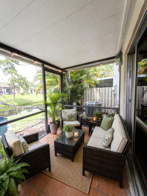 Tiny photo for 2011 E Discovery Cir Circle E, Deerfield Beach, FL 33442 (MLS # B26036523)