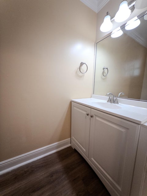 Photo of 2011 E Discovery Cir Circle E, Deerfield Beach, FL 33442 (MLS # B26036523)
