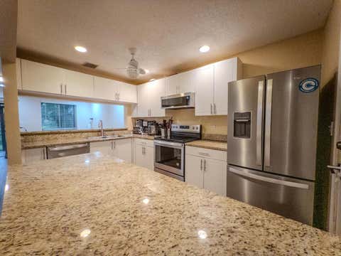 Tiny photo for 2011 E Discovery Cir Circle E, Deerfield Beach, FL 33442 (MLS # B26036523)