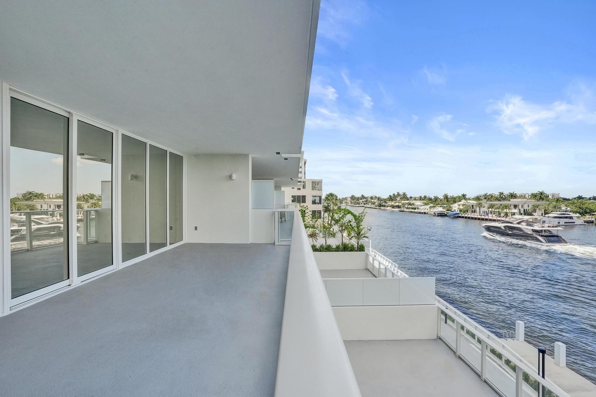 Pompano Beach, Florida, 33062, United States, 2 Bedrooms Bedrooms, ,2 BathroomsBathrooms,Residential,Active,2038110