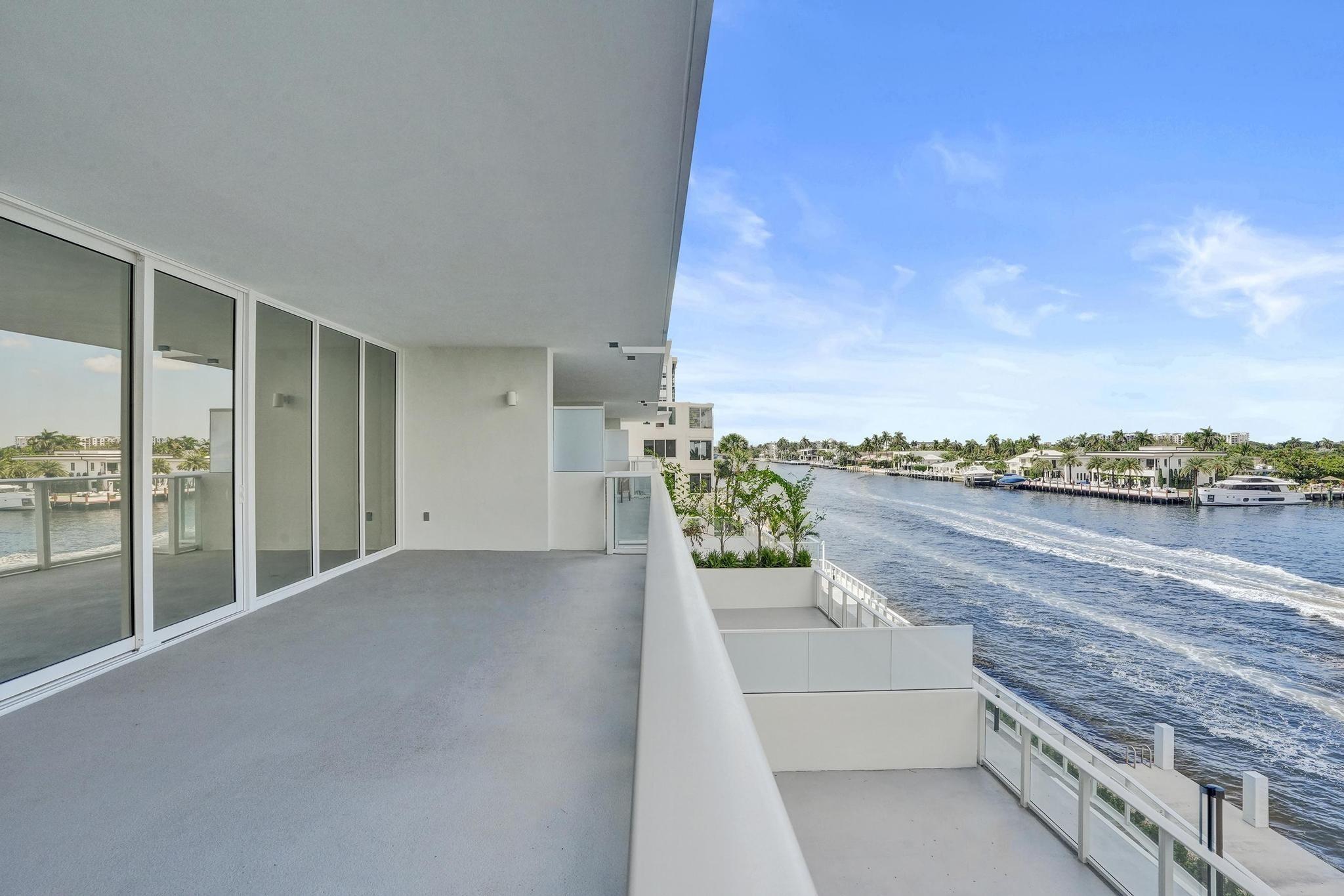 Pompano Beach, Florida, 33062, United States, 2 Bedrooms Bedrooms, ,2 BathroomsBathrooms,Residential,Active,2038110