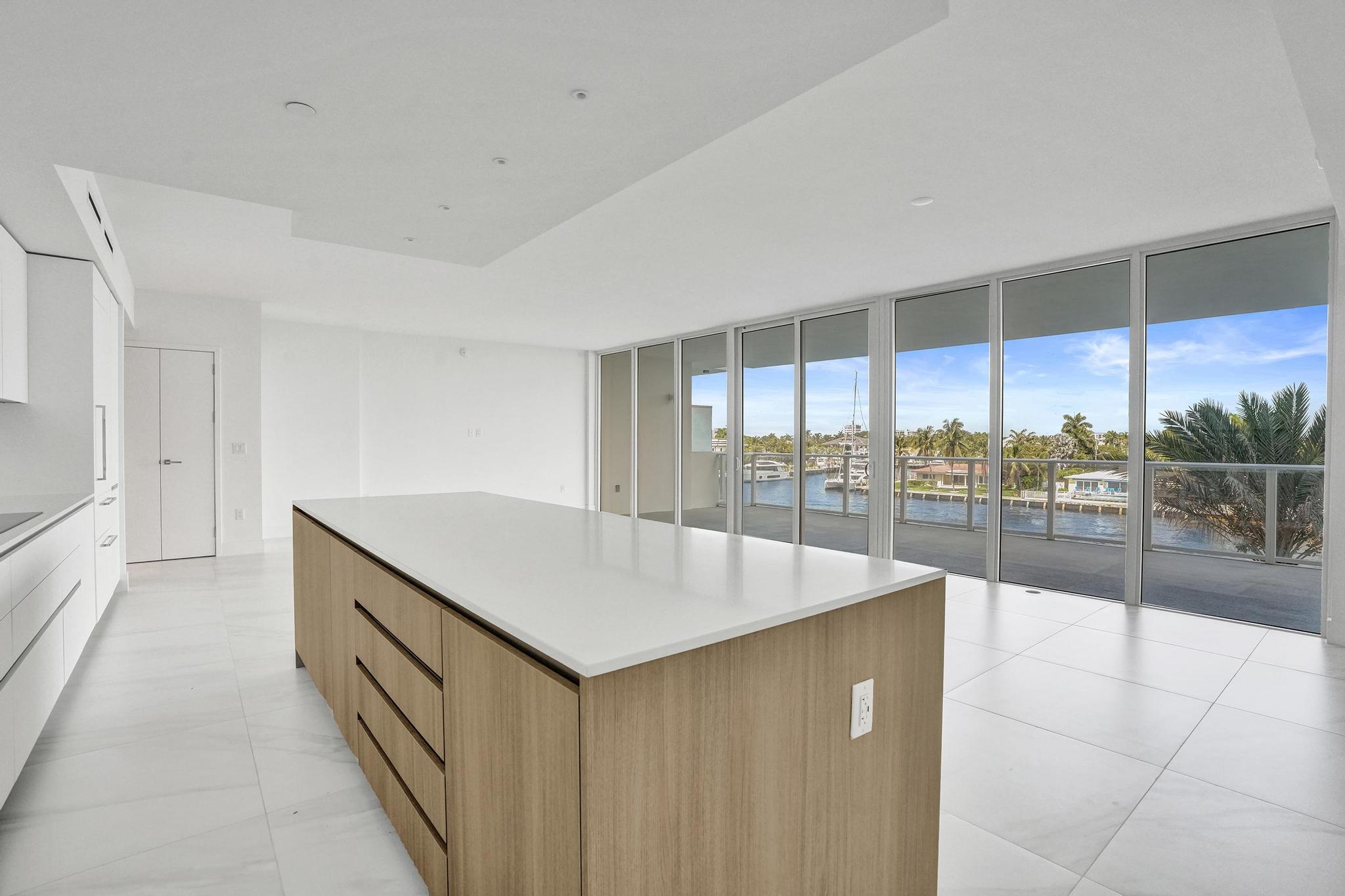 Pompano Beach, Florida, 33062, United States, 2 Bedrooms Bedrooms, ,2 BathroomsBathrooms,Residential,Active,2038110