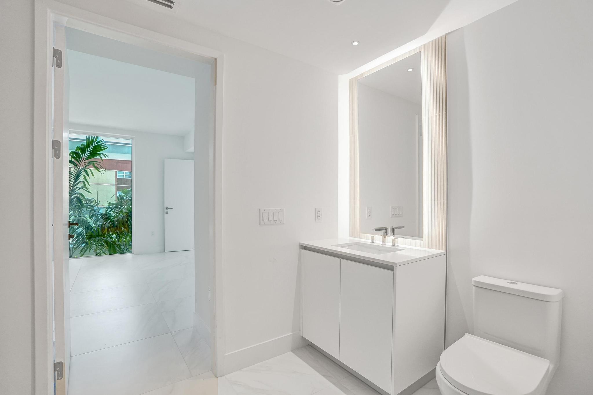 Pompano Beach, Florida, 33062, United States, 2 Bedrooms Bedrooms, ,2 BathroomsBathrooms,Residential,Active,2038110