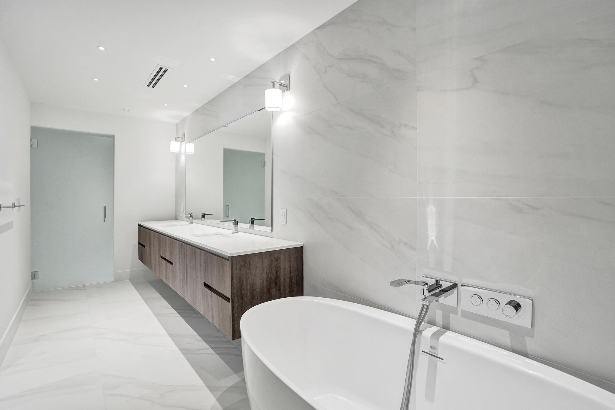 Pompano Beach, Florida, 33062, United States, 2 Bedrooms Bedrooms, ,2 BathroomsBathrooms,Residential,Active,2038110