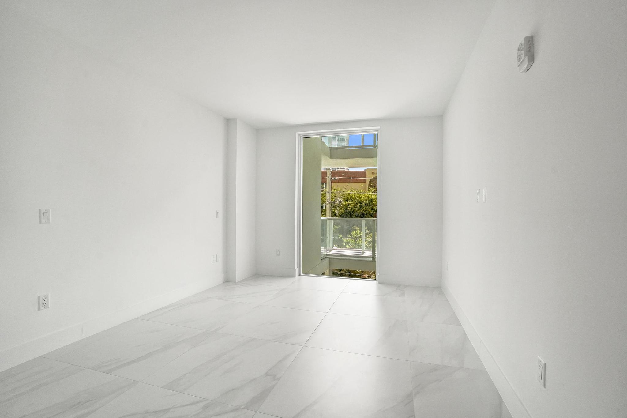Pompano Beach, Florida, 33062, United States, 2 Bedrooms Bedrooms, ,2 BathroomsBathrooms,Residential,Active,2038110