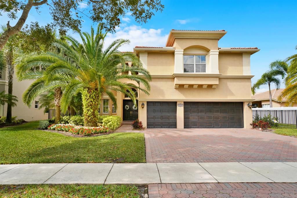 Photo of 2705 Eleanor Way, Wellington, FL 33414 (MLS # R10695291)
