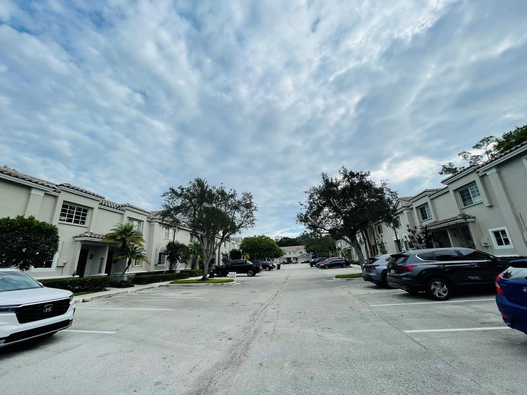 Sawgrass Exchange 165-2 B - Residential Lease