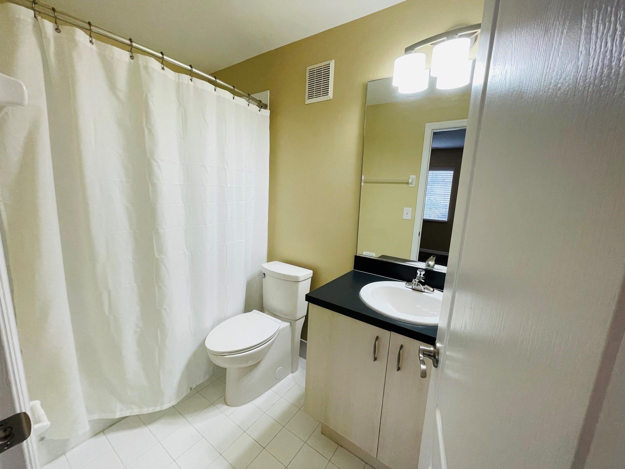 Sawgrass Exchange 165-2 B - Residential Lease