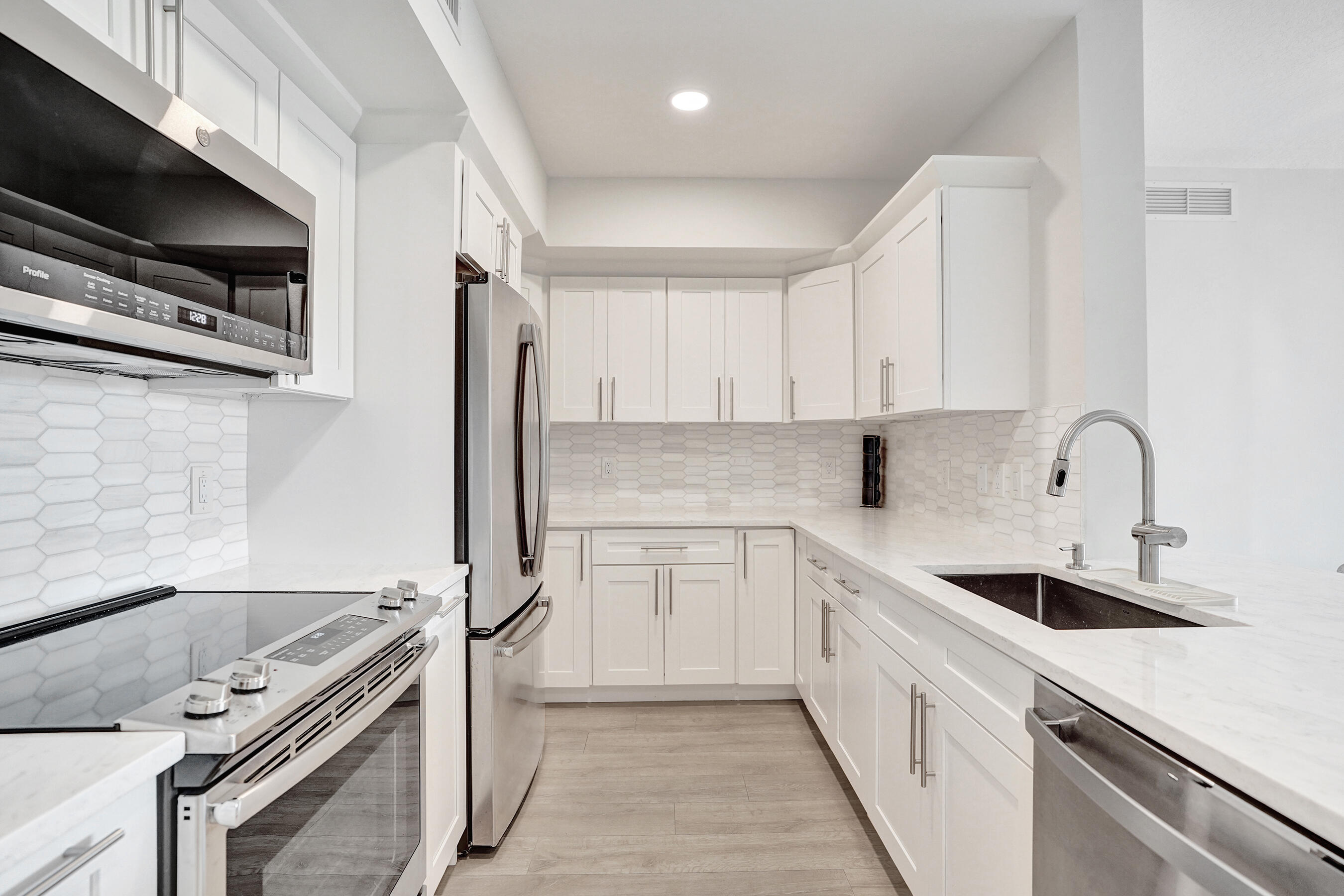 MARINA VILLAGE AT BOYNTON BEACH CONDO - Residential Lease