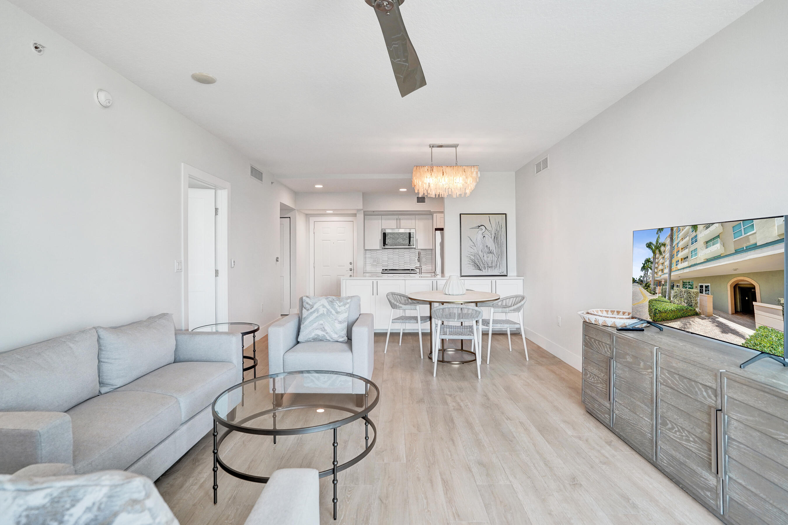 700 E Boynton Beach Boulevard 406