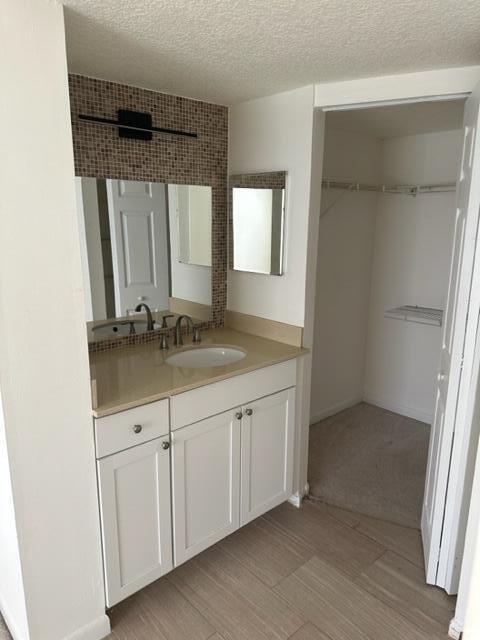 BAY REACH CONDOMINIUM - Residential Lease