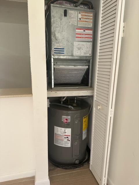 BAY REACH CONDOMINIUM - Residential Lease