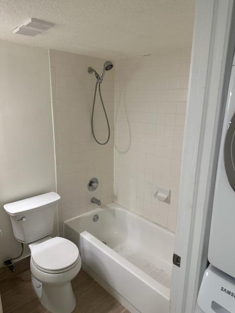 BAY REACH CONDOMINIUM - Residential Lease