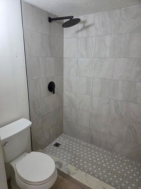 BAY REACH CONDOMINIUM - Residential Lease