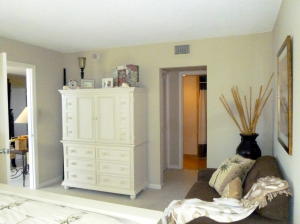 EASTPOINTE CONDO - Residential Lease