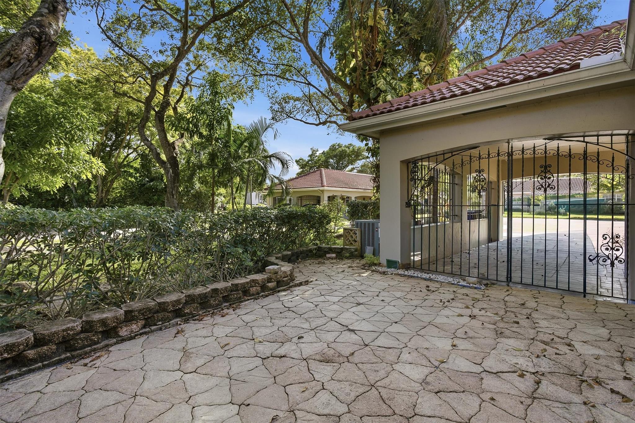 Palm Aire Country Club - Residential