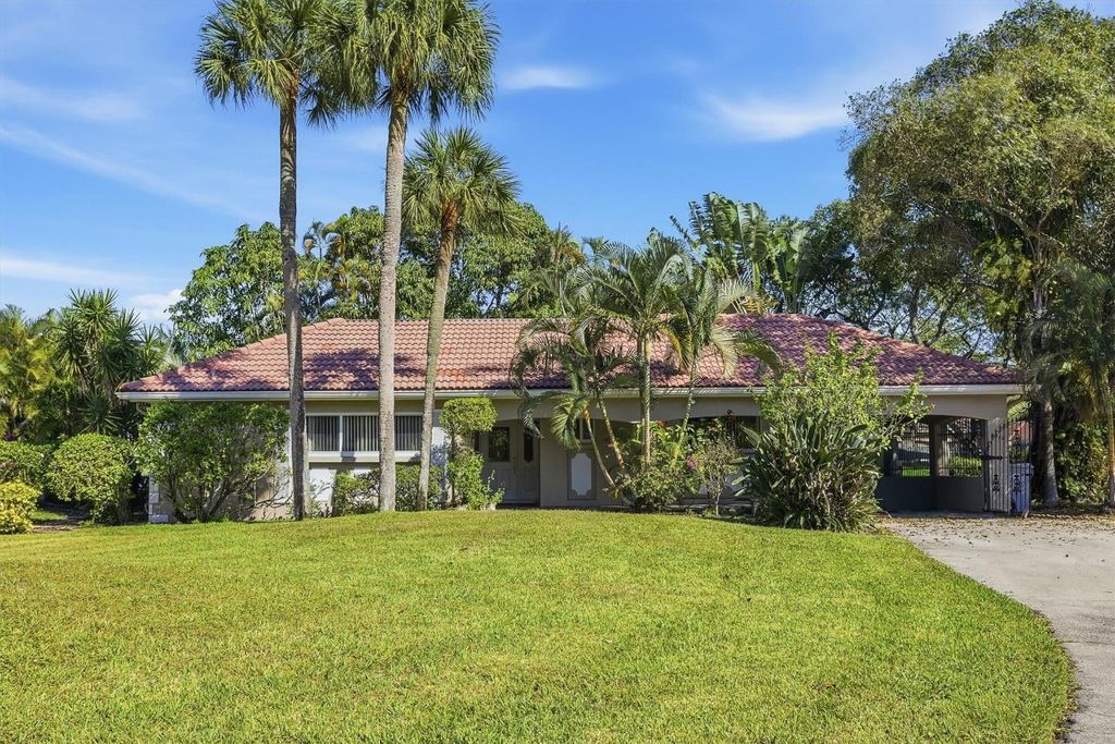 Photo of 2903 N Palm Aire Drive, Pompano Beach, FL 33069 (MLS # F10540604)