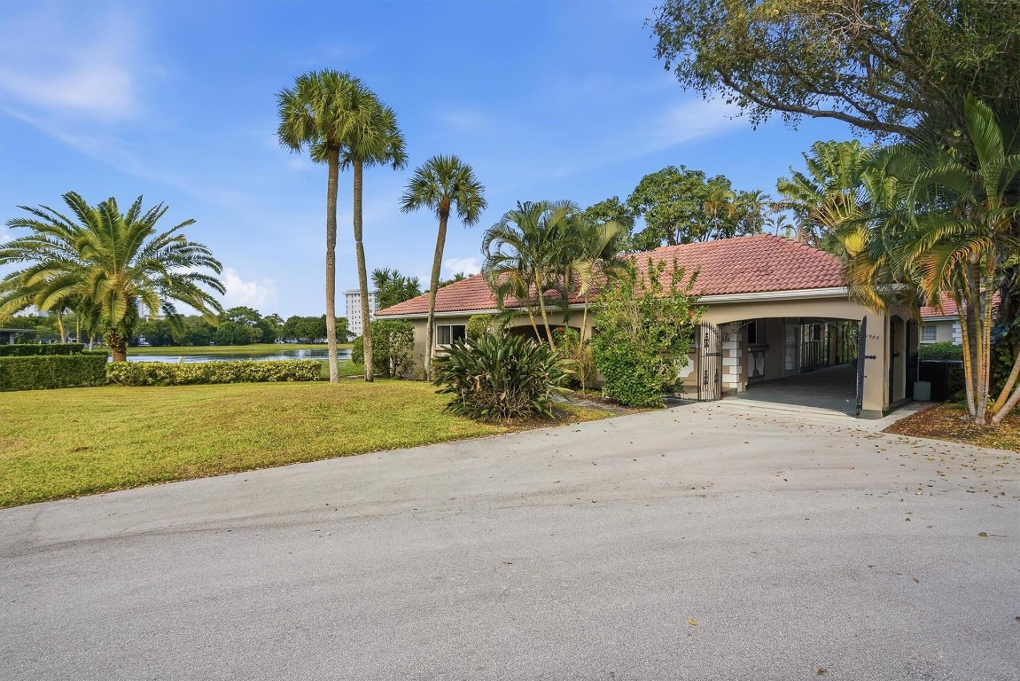 2903 N Palm Aire Drive