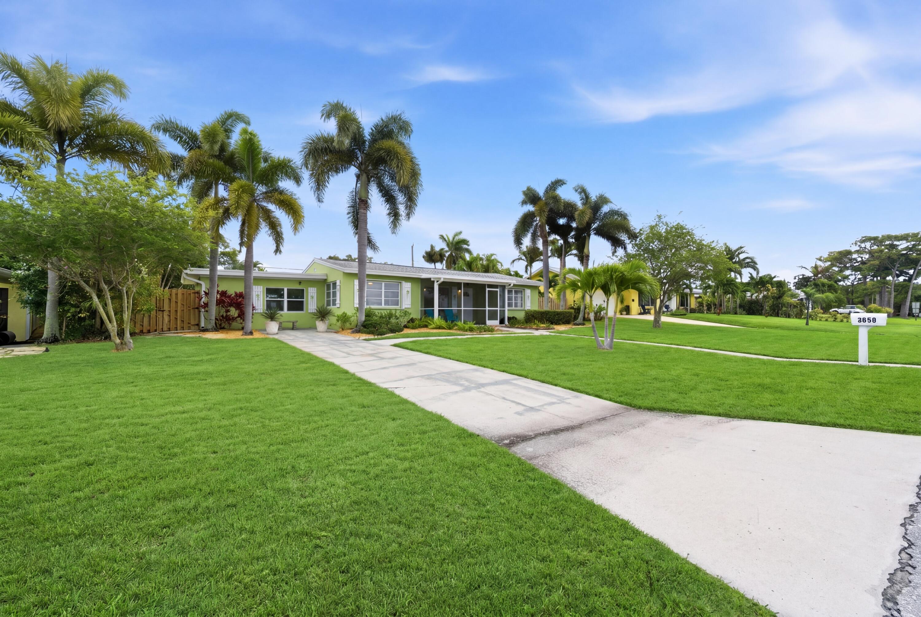 LAKE OSBORNE ESTATES 5 - Residential